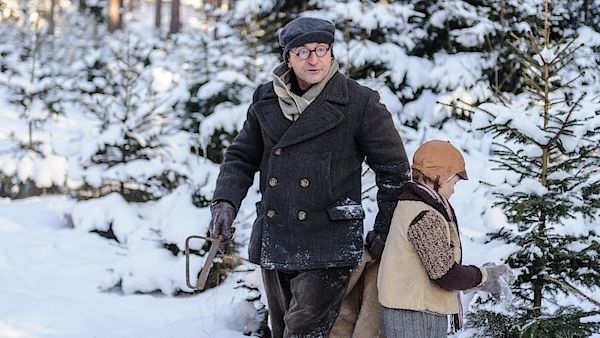 szczegóły Po strništi bos - Blu-ray + Blu-ray s režisérskou ČB verzí