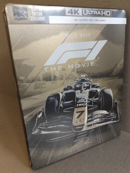 szczegóły F1: Film -  4K Ultra HD + Blu-ray Steelbook (Motive Gold) OUTLET