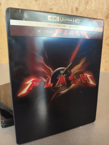 szczegóły The Flash - 4K Ultra HD Blu-ray + Blu-ray Steelbook OUTLET
